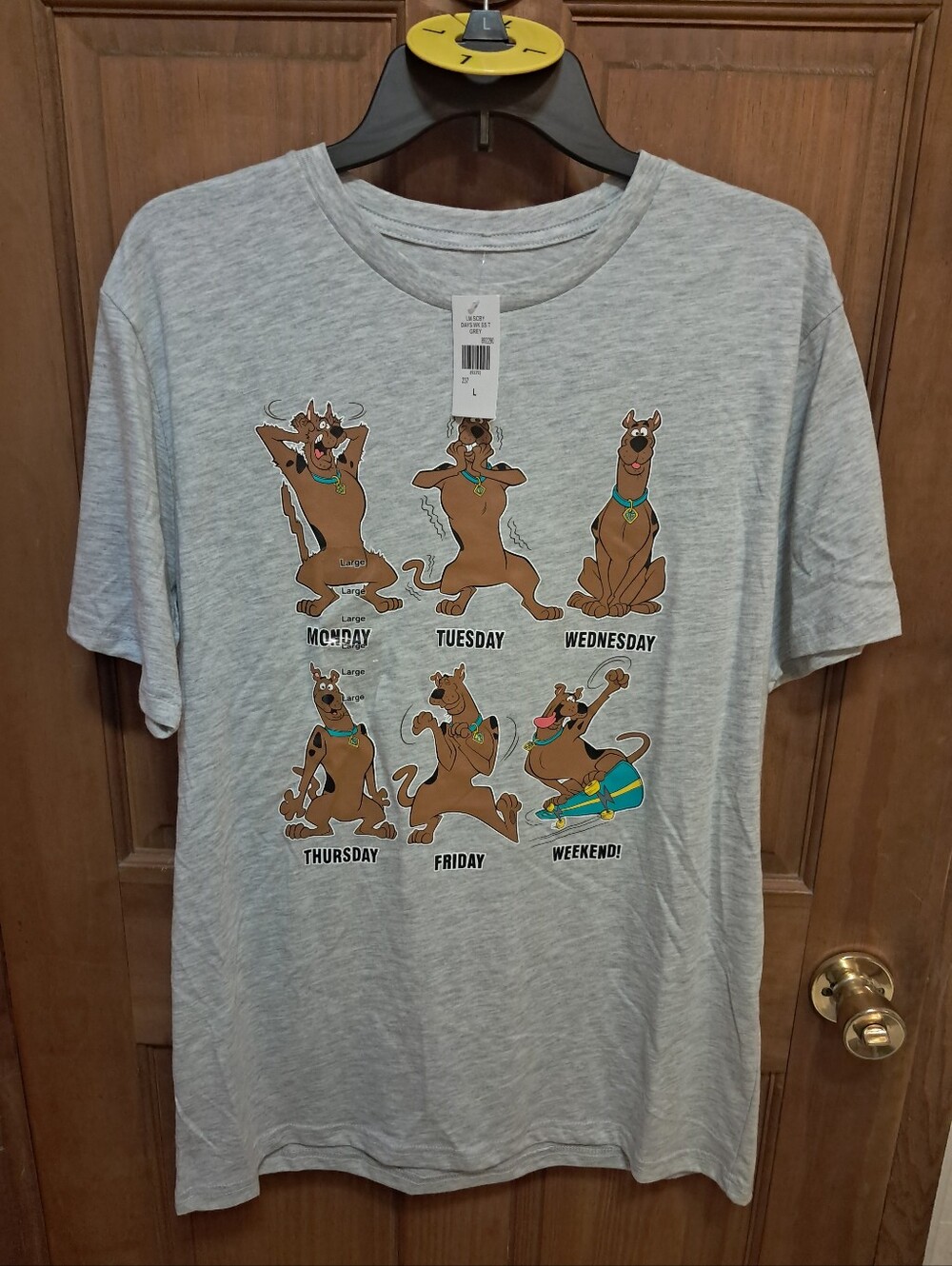 Scooby-Doo Gray Graphic Tee - Men’s Casual Shirt